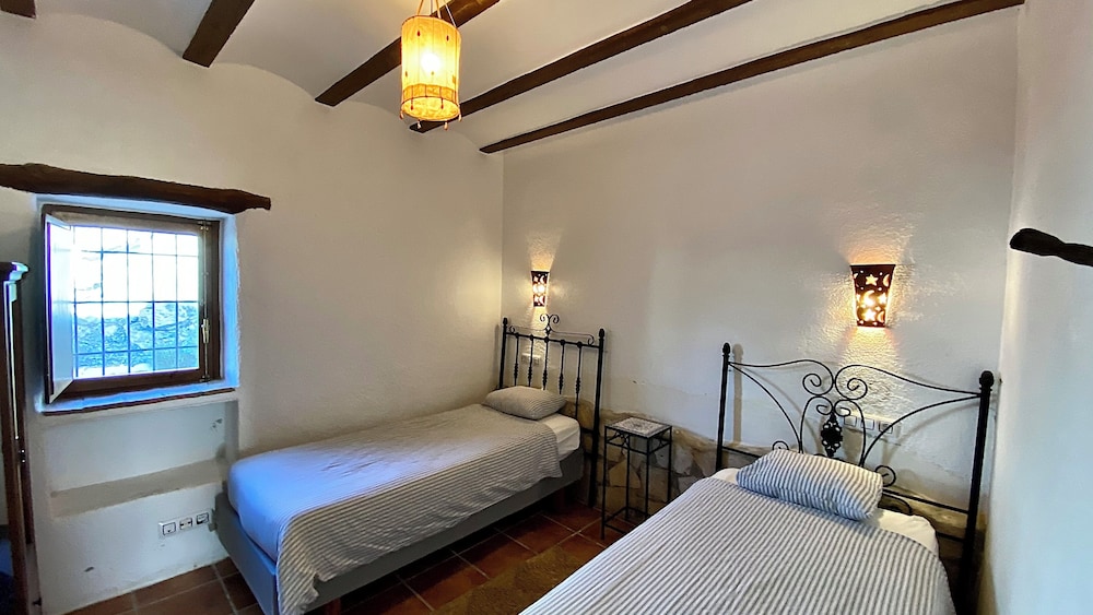 CASAS RURALES CORTIJO LEONTINO