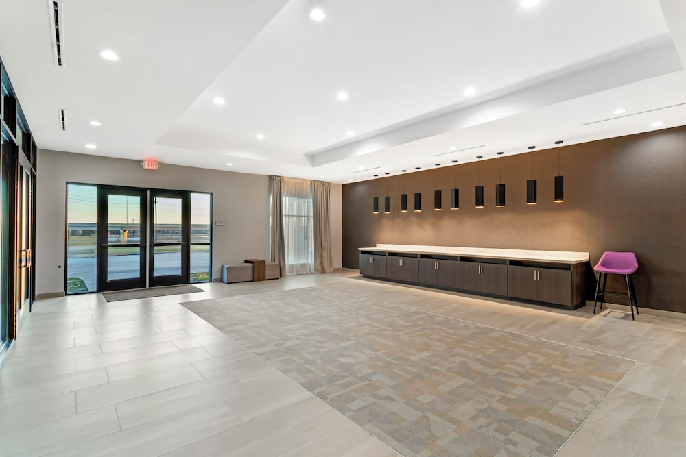 Cambria Hotel Northlake Conference Center - Roanoke
