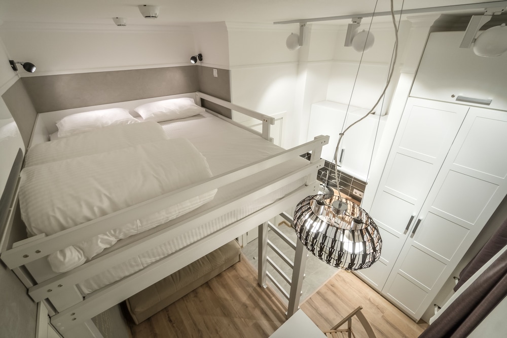 Kamara apartments