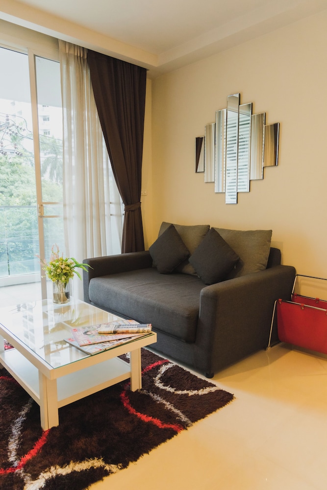 Beverly 33 Suites by PROMPT HOLIDAY HOME