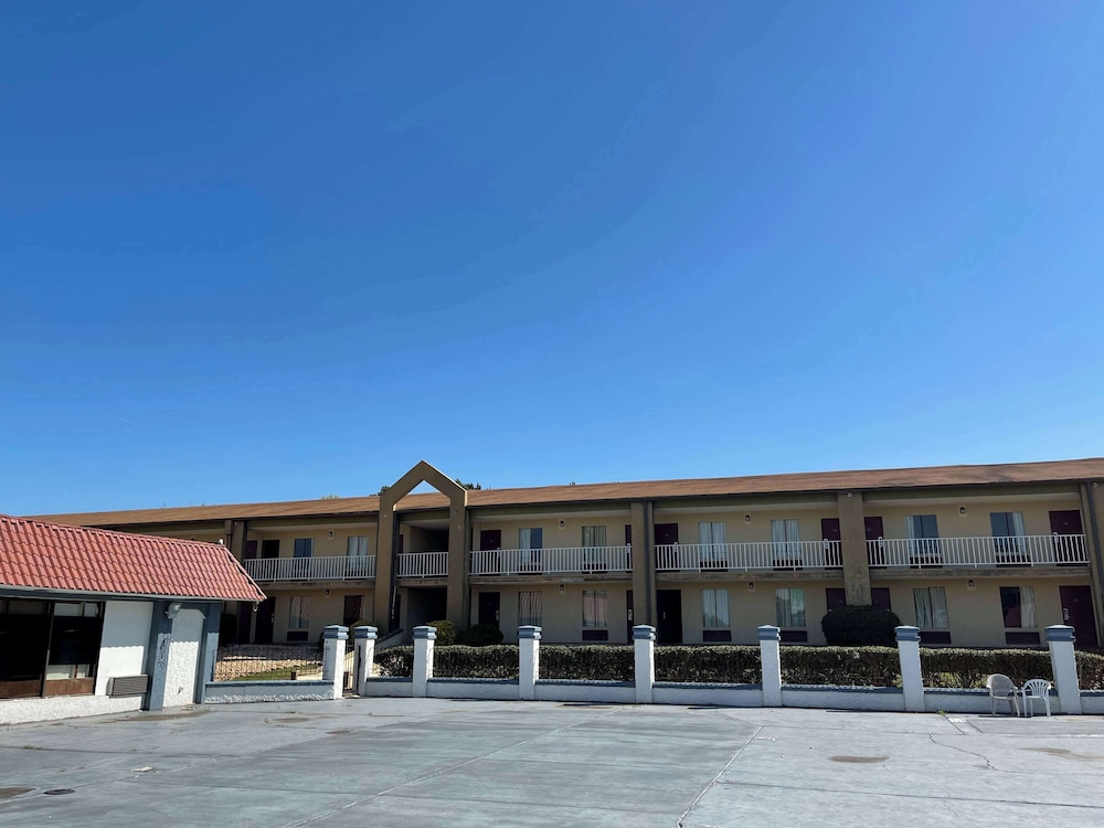 Motel 6 Stockbridge, GA – Hwy 138 W
