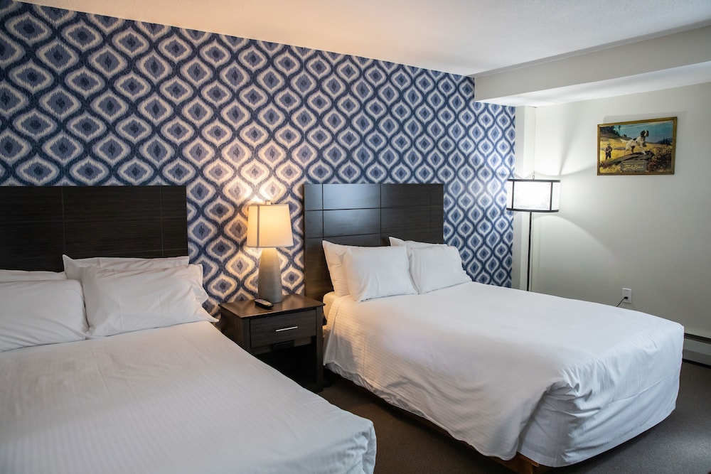 Clear River Inn
