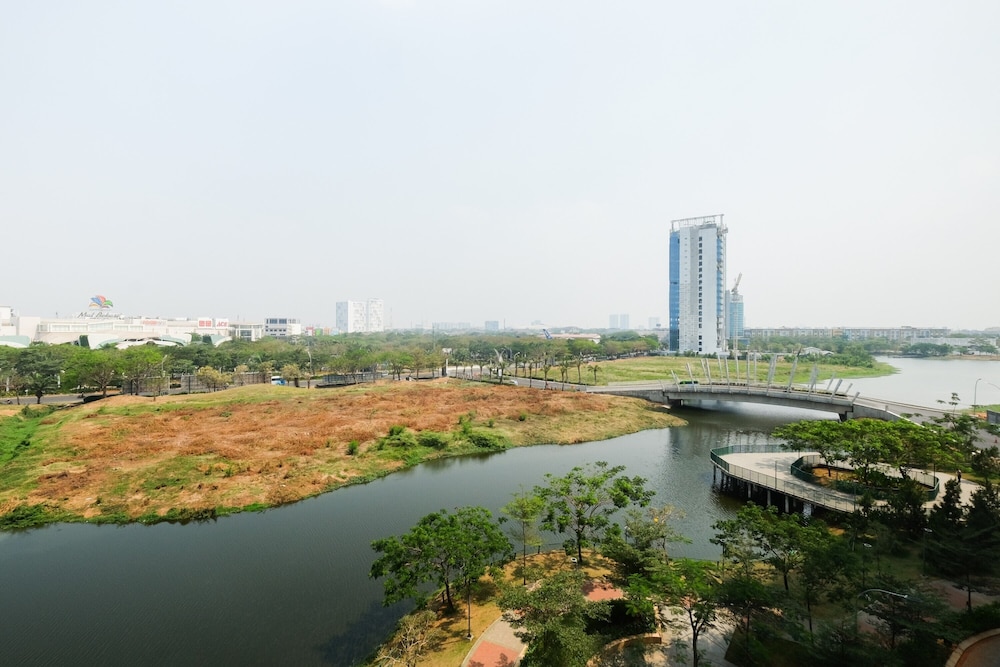 Modern and Bright 2BR Springlake Apartment view 2