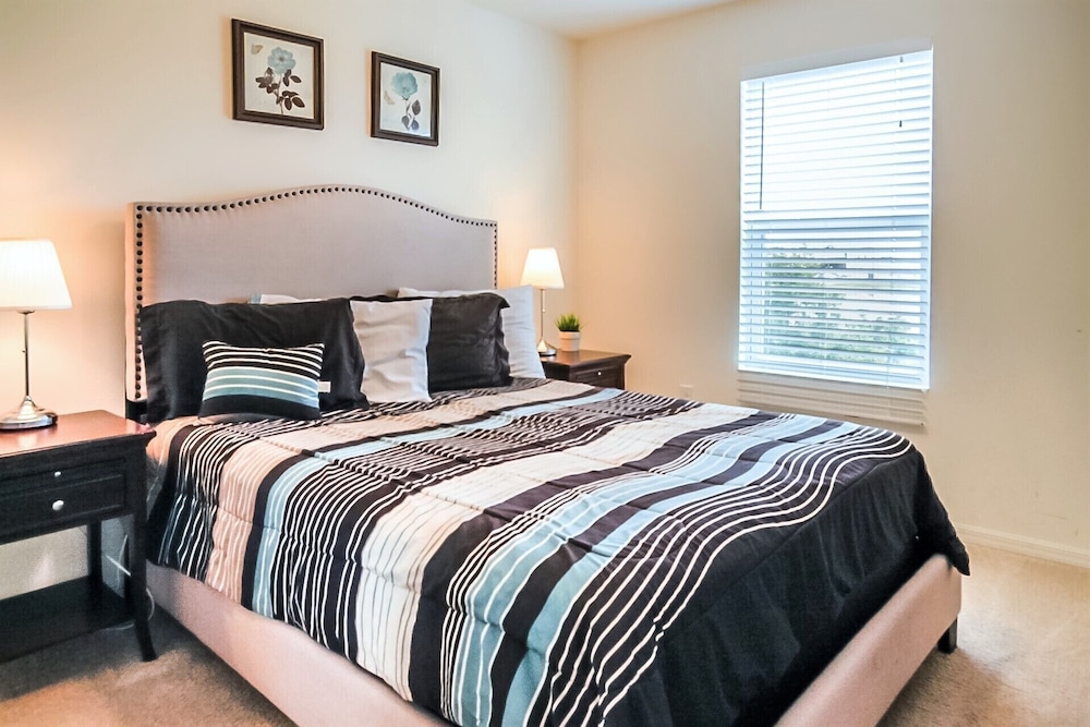 3175tc Amazing Compass Baytown Home Sleeps 10 view 4