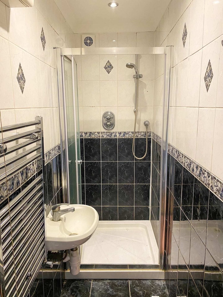 Spacious 3 Bed Townhouse Garden Wifi Balham
