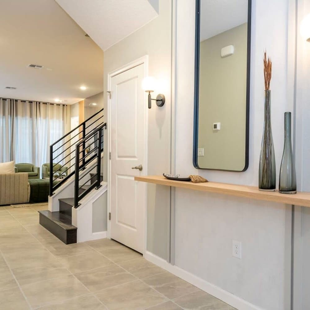 6152 Fantastic Spacious Home for Your Family