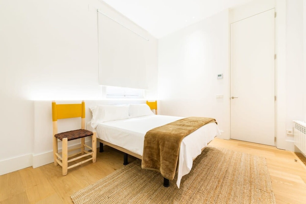 Barco Design 1-bedroom apt in Malasa a