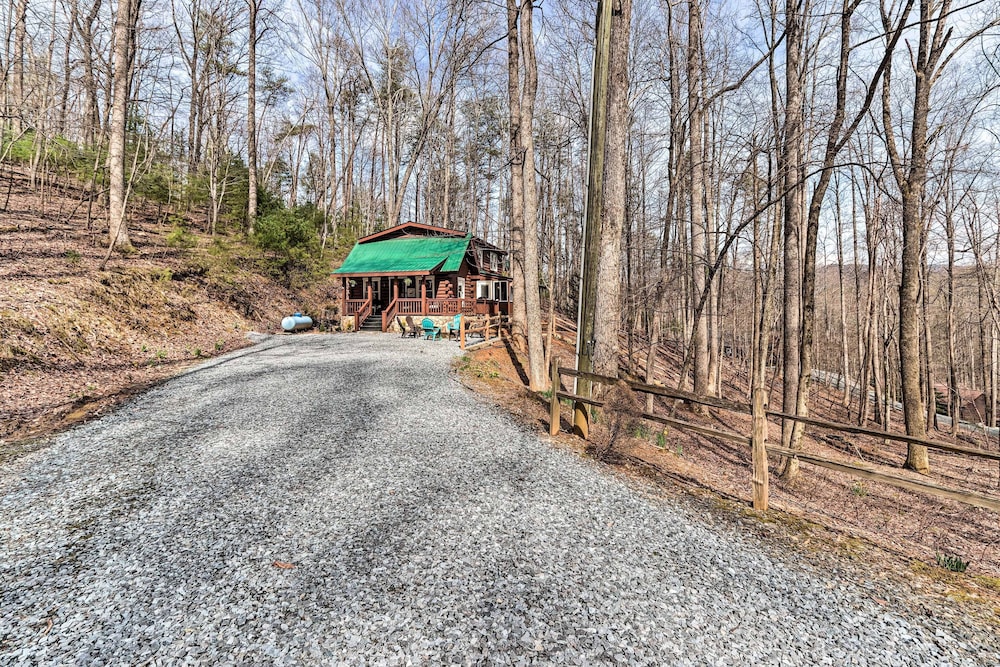 Stunning Ellijay Cabin w/ Community Amenities view 5