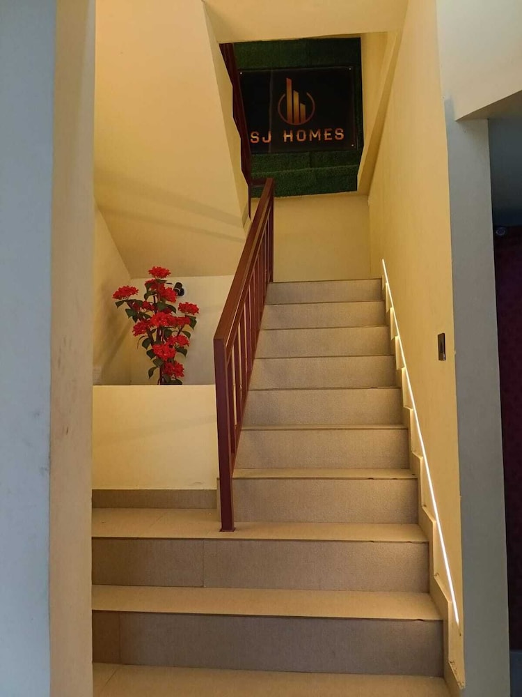 SJ HOMES