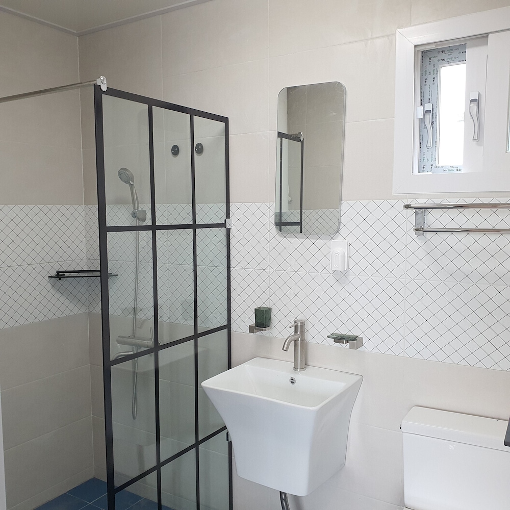 On The Stone Guesthouse 1 - Hostel 23