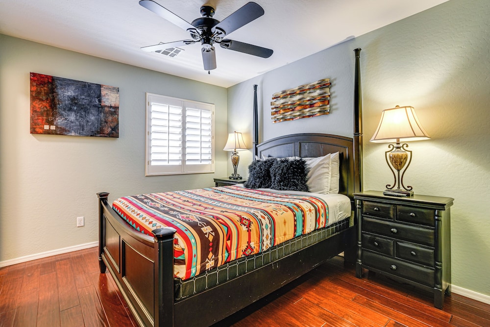 Spacious Family Oasis in Cave Creek!