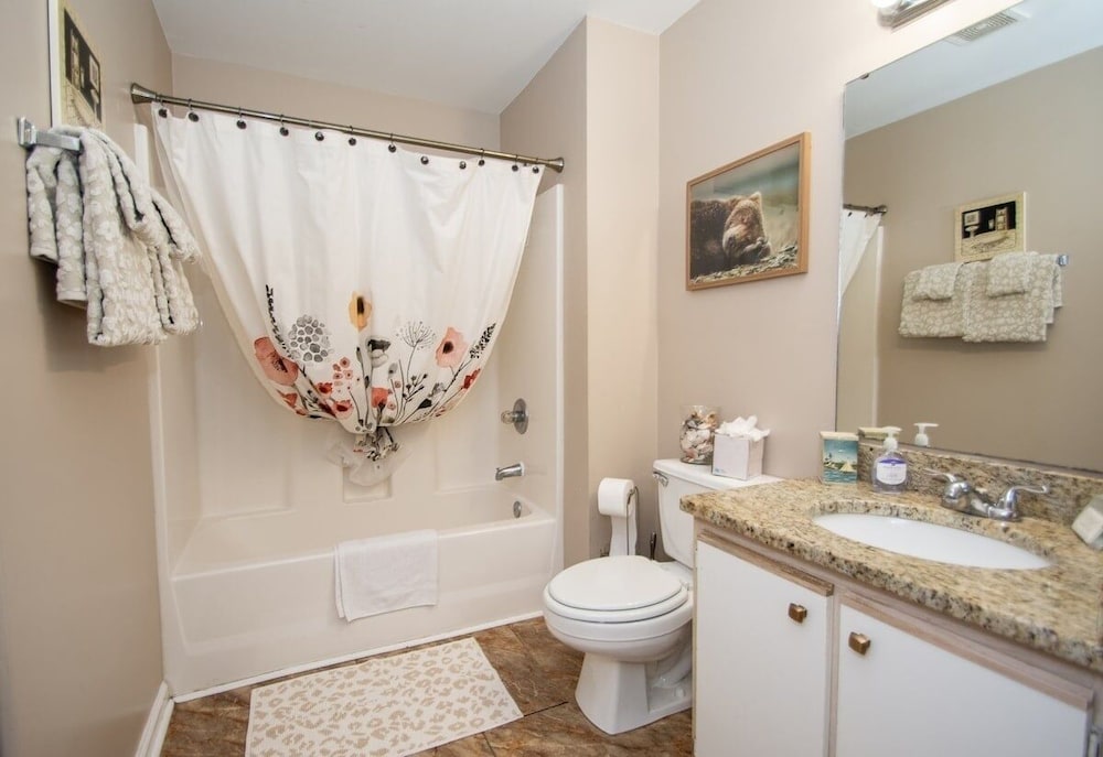 Fairways 27e 3 Bedroom Condo