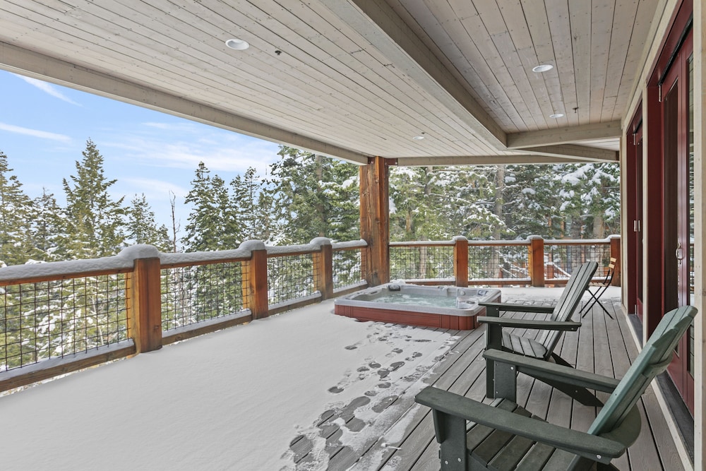 6977 Silver Lake Drive - 5 Bedroom Private Home with Hot Tub 5 Home