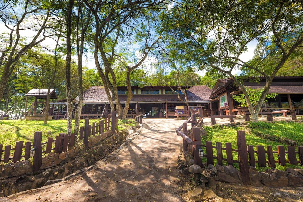 Village Farm & Winery