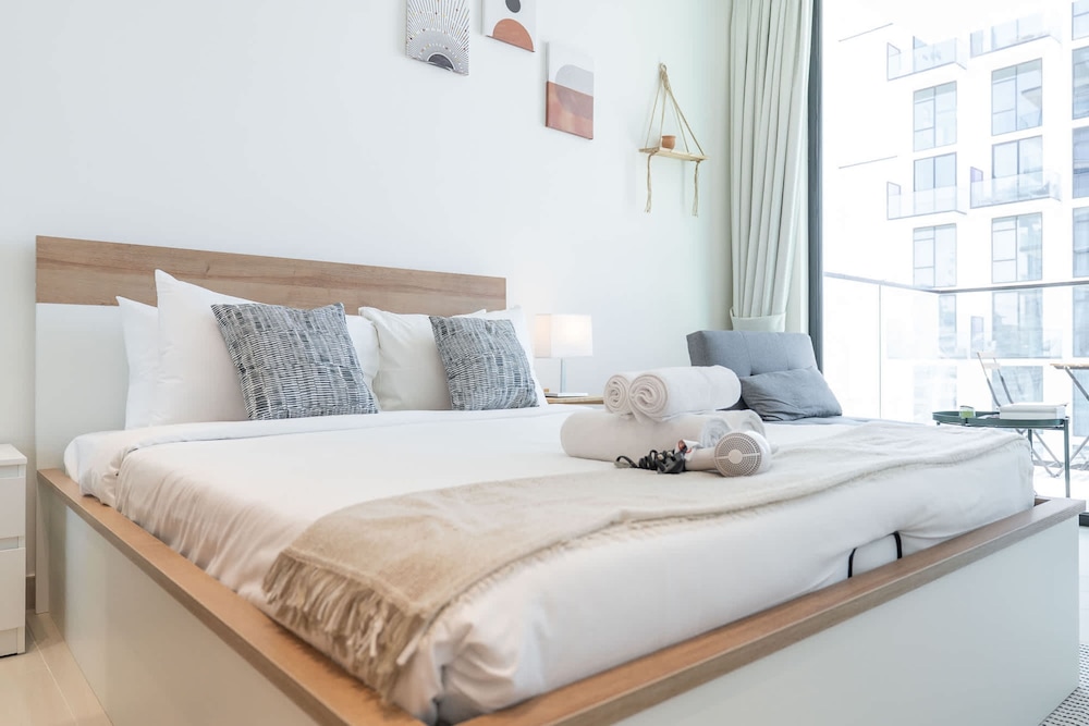 A Superb and Amazing Studio in Binghatti Lavender With Balcony