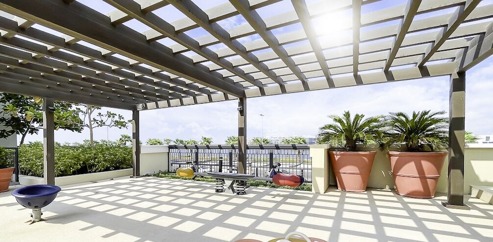 LUX The Elegant Sea View Suite