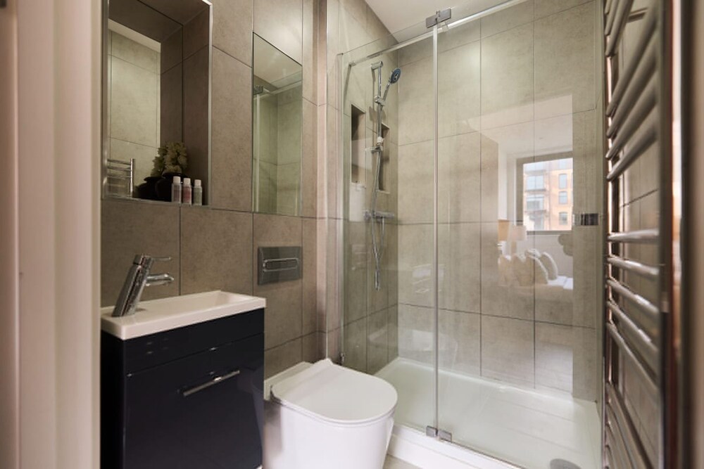 The Harlesden Hideout - Charming 2bdr Flat