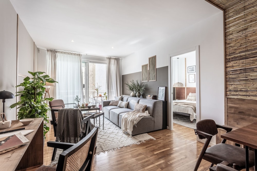 Boma - 2 Bedrooms and Terrace in Recoletos