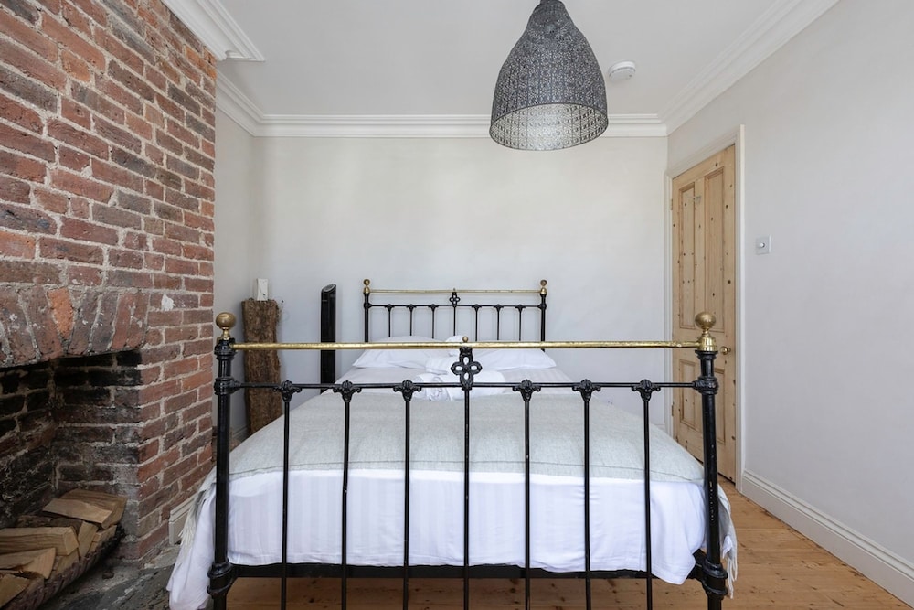 Host Stay The Walpole House view 5