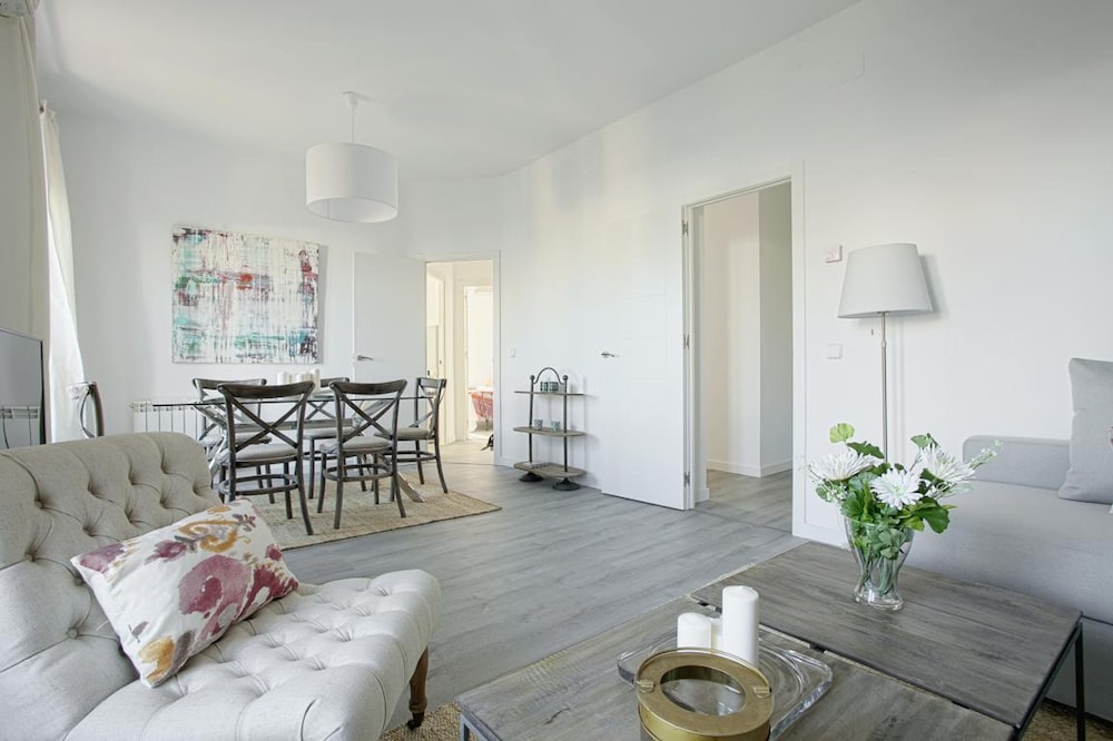 Exclusive 3BD Apartment Near Reina Sofia Museum Reina Sofia II