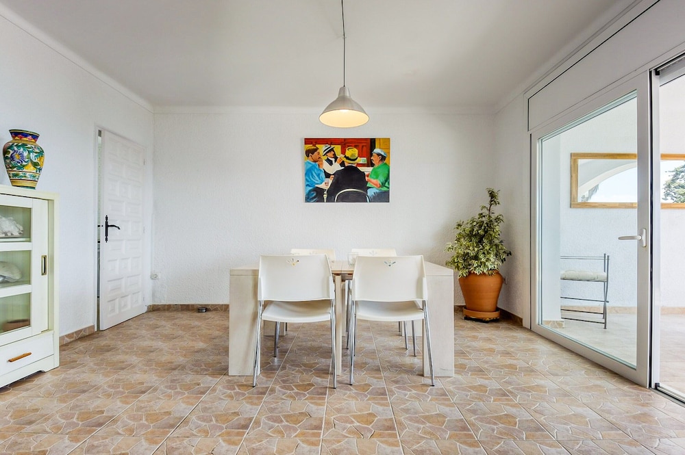 Apartment in Roses Near Canyelles Beach