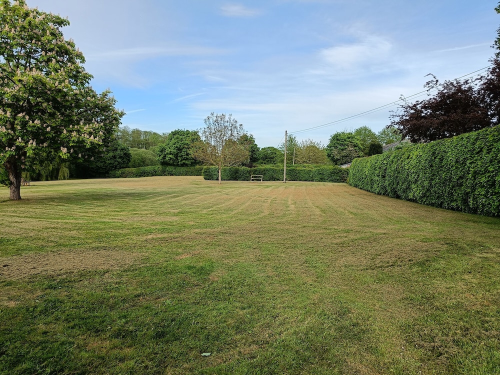 The Dunnit@manor Farm