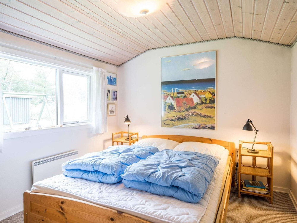Secluded Pine Tree Cottage-by Traum view 3