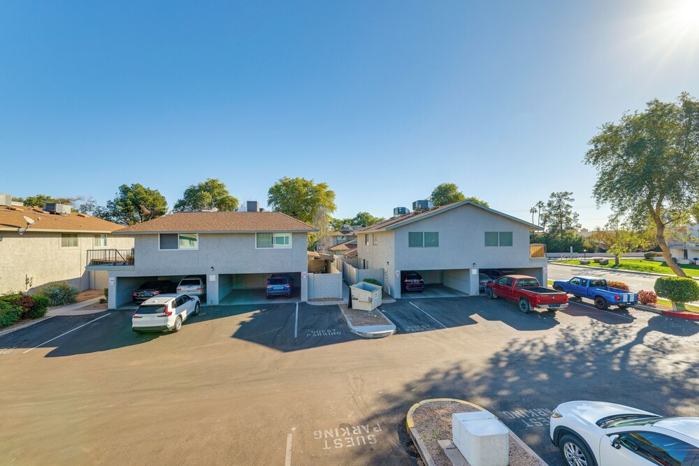 Community Pool: Scottsdale Condo 2 Mi to ASU