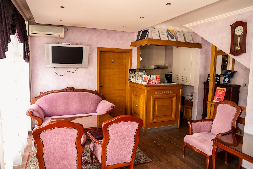 Guest House Vijecnica view 3