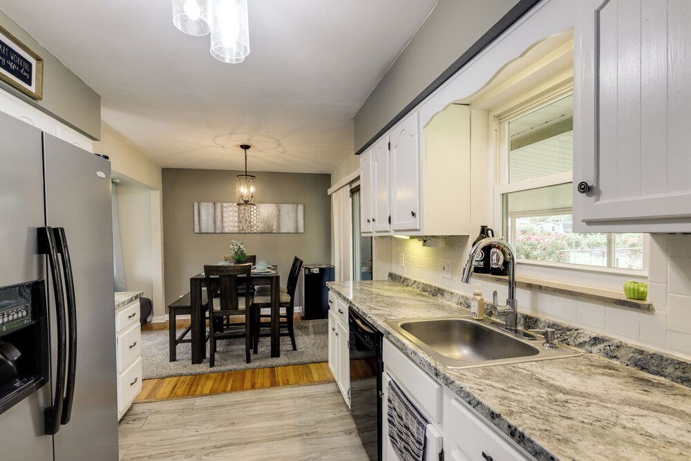10 Mi to Dtwn Cincinnati: Home w/ Patio & Yard!
