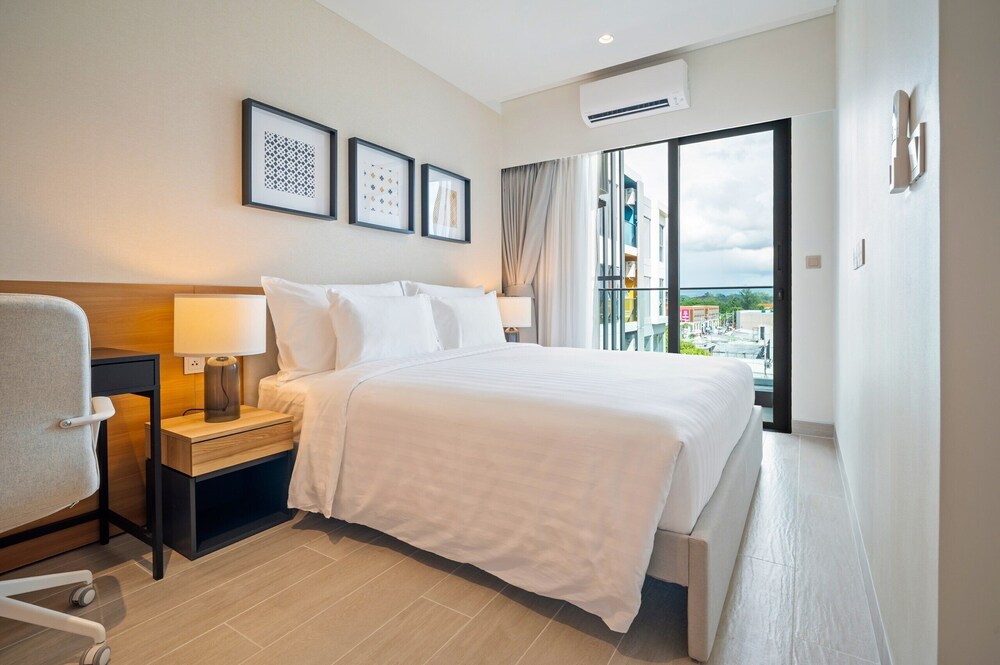 Laguna Lakeside Residences view 5