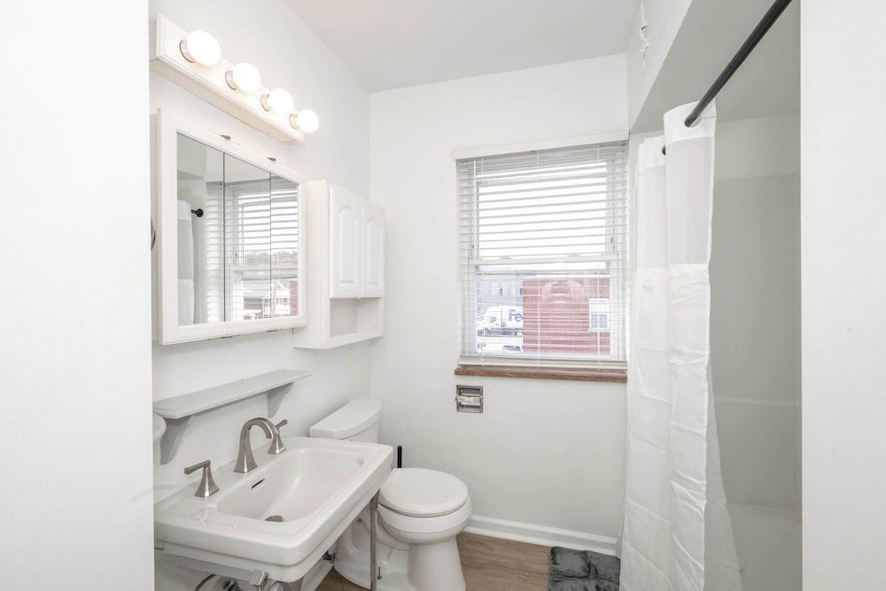The Grand Elm Suites Sleeps 10