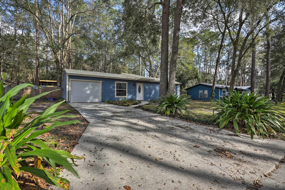Gainesville Home: 5 Mi to UF Stadium & Downtown!