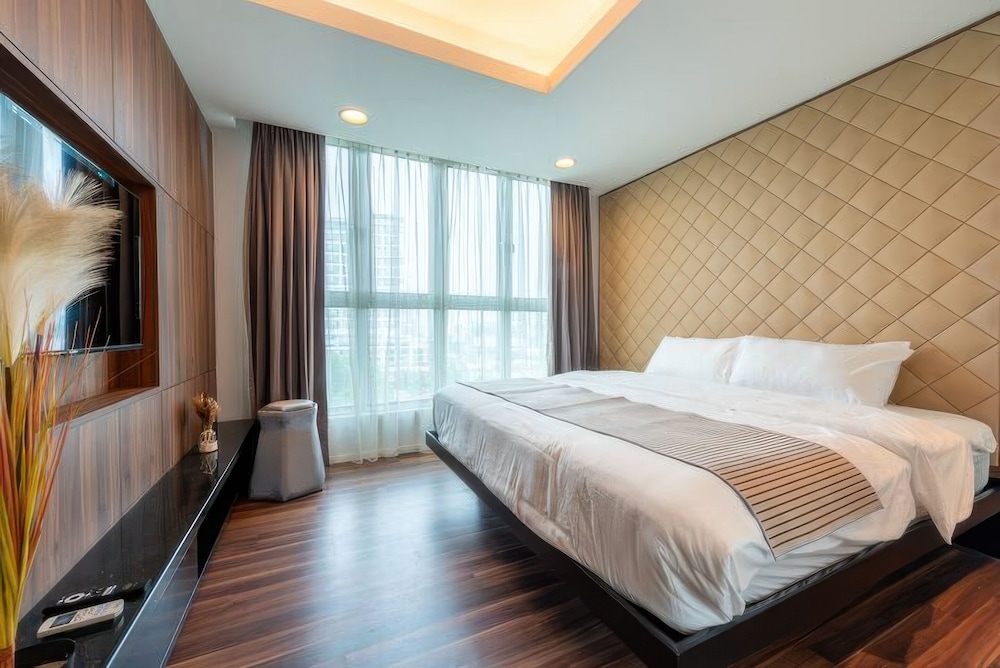 VERVE Suites KL South Apartments & Condo