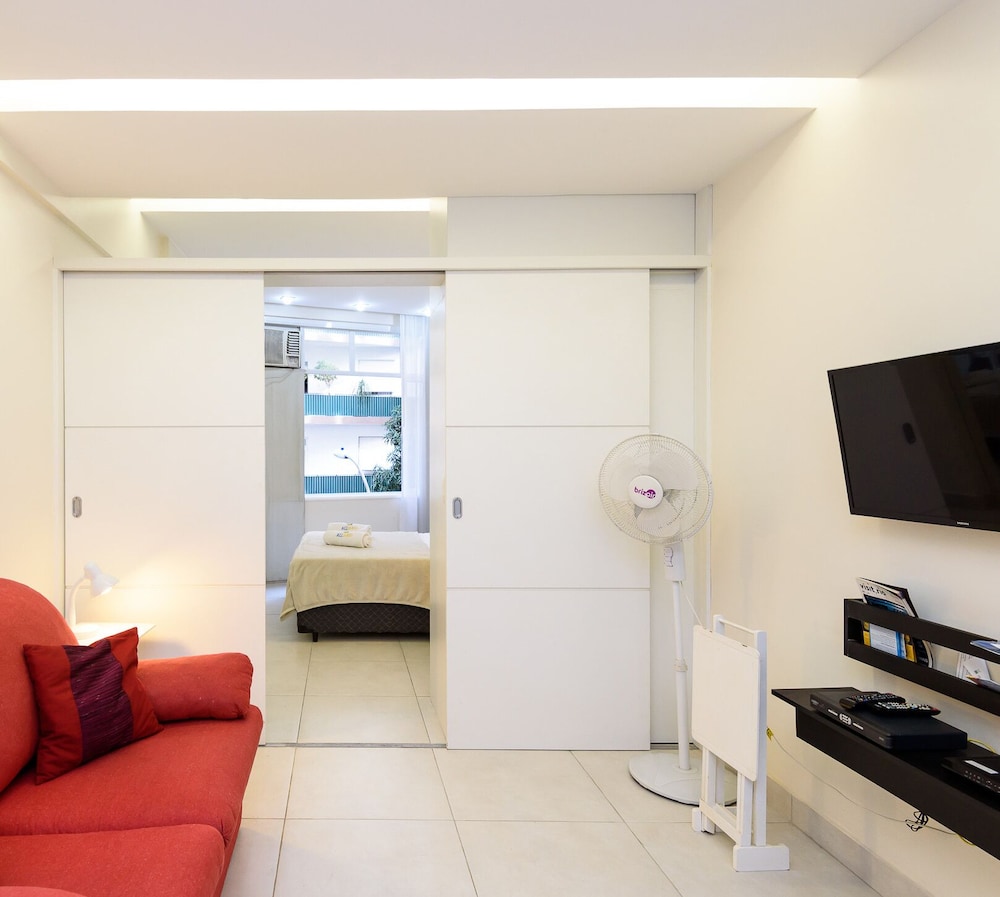 3 Minutes From Copacabana Beach Df219 view 2