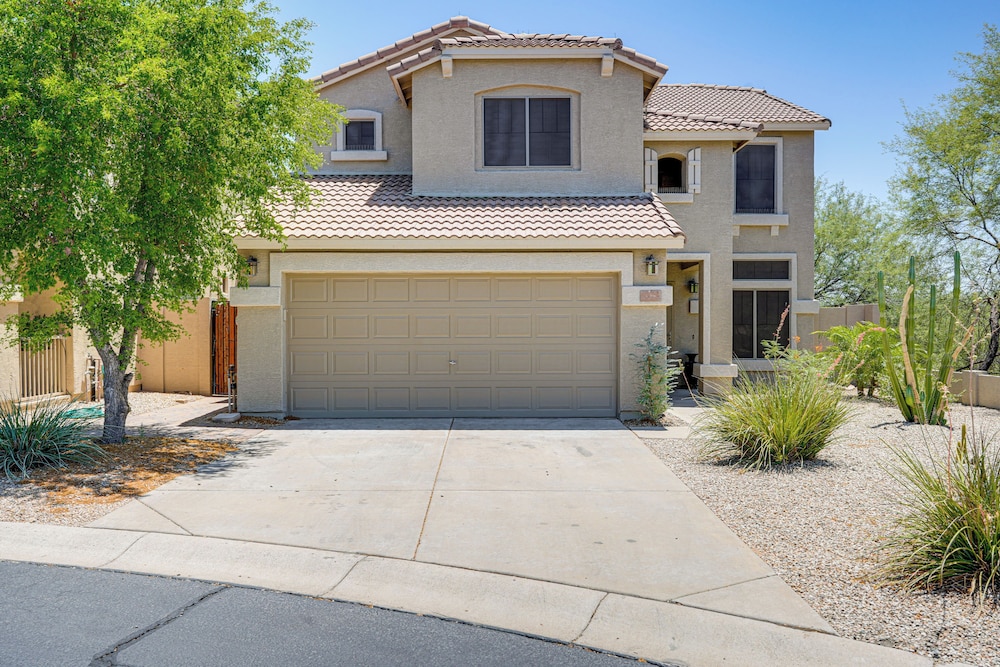 Spacious Family Oasis in Cave Creek!