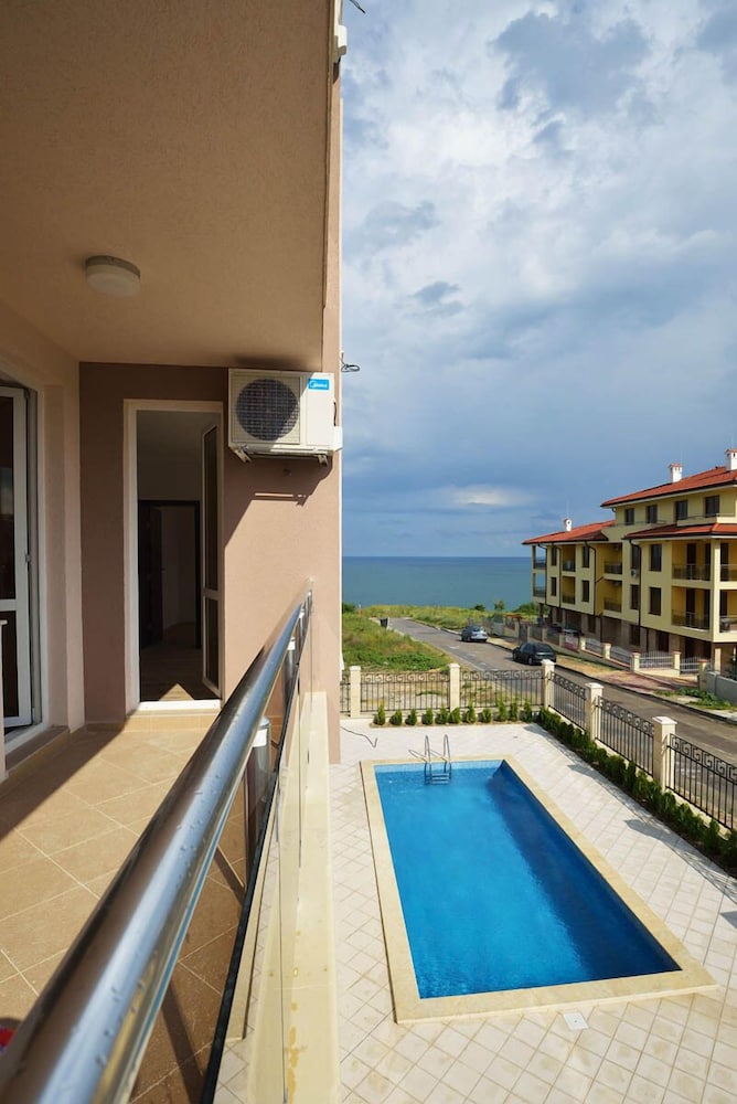 Black Sea Breeze