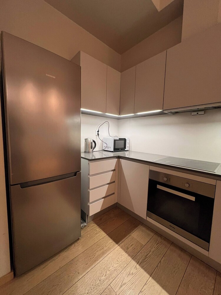 Stylish Seaview 4 Beds Central Apartment Sorenga