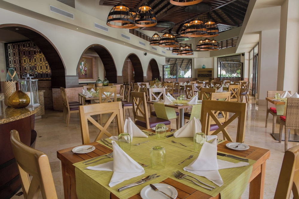 Royalton Hideaway Punta Cana, An Autograph Collection All-Inclusive Resort & Casino – Adults Only