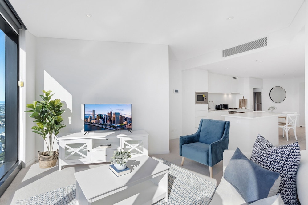 52nd Floor With Panoramic Views of Brisbane City