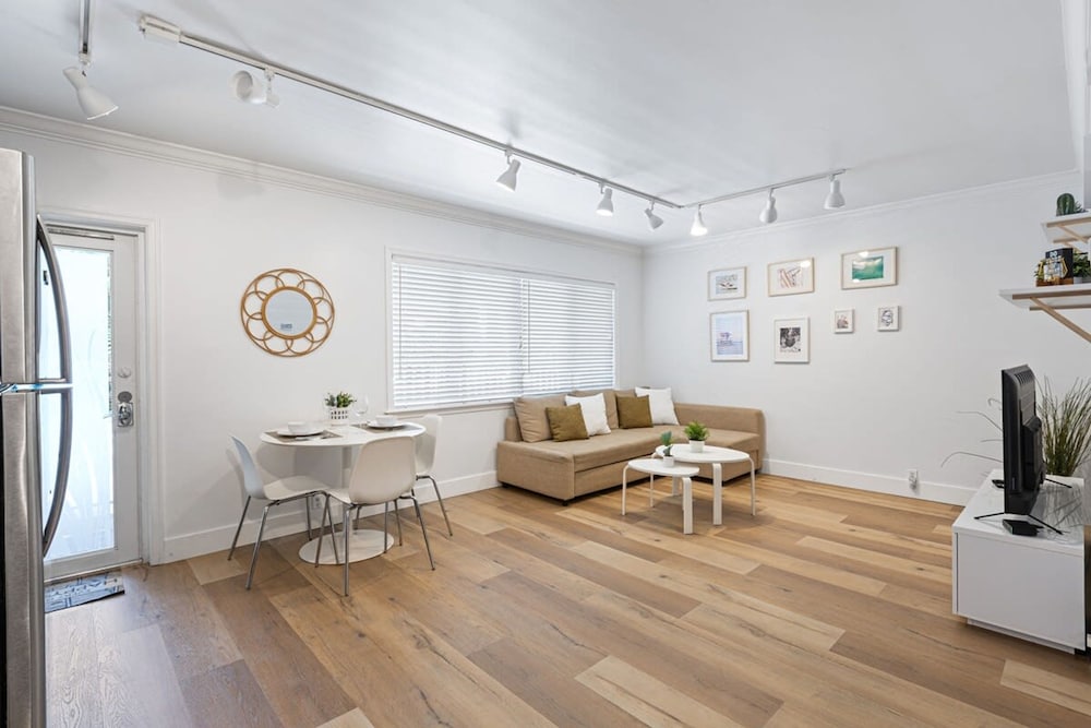 Charming Apartment in Las Olas Blvd Isle
