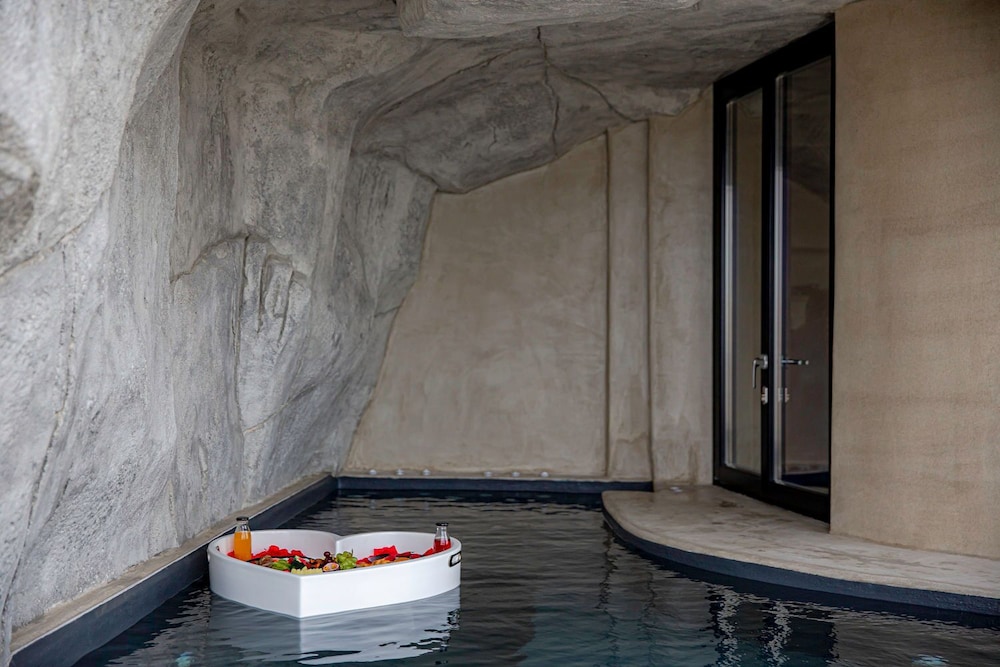 Senses Luxury Houses