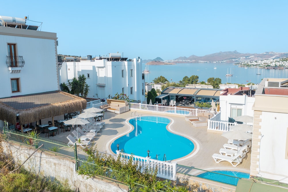 Queen Boutique Hotel - Image 5