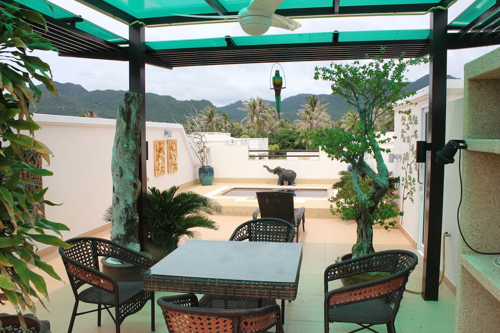 Talay Tara Resort