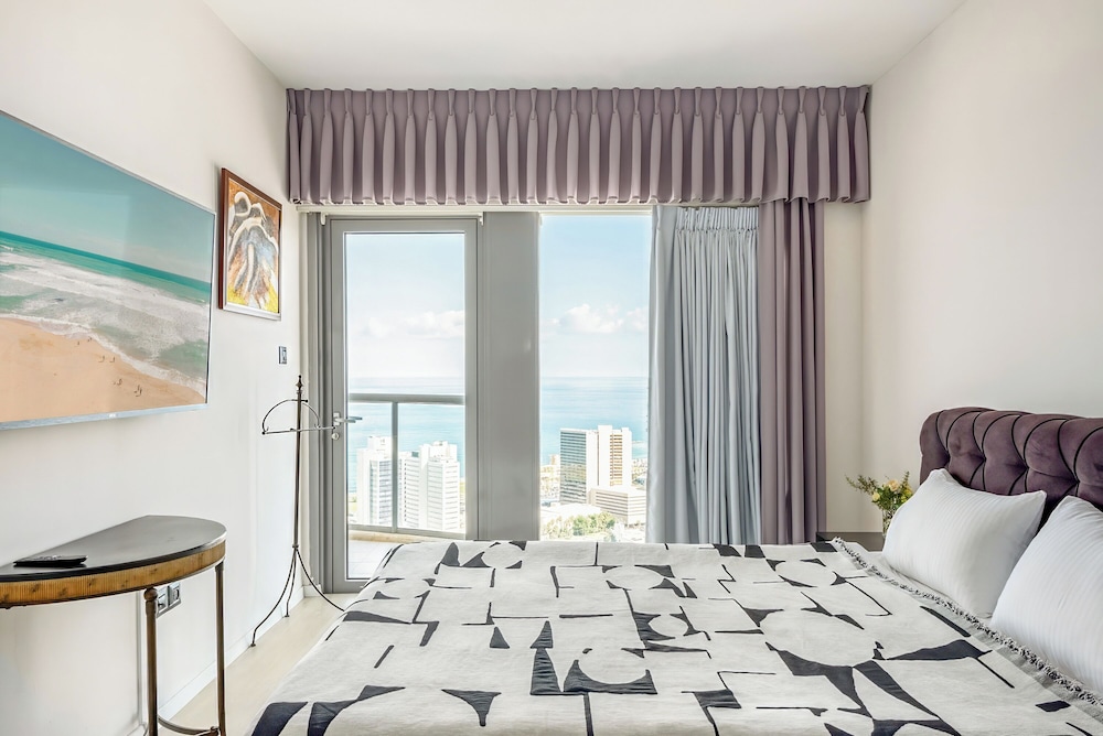 High-Rise Sea-View Stay by Sea N' Rent