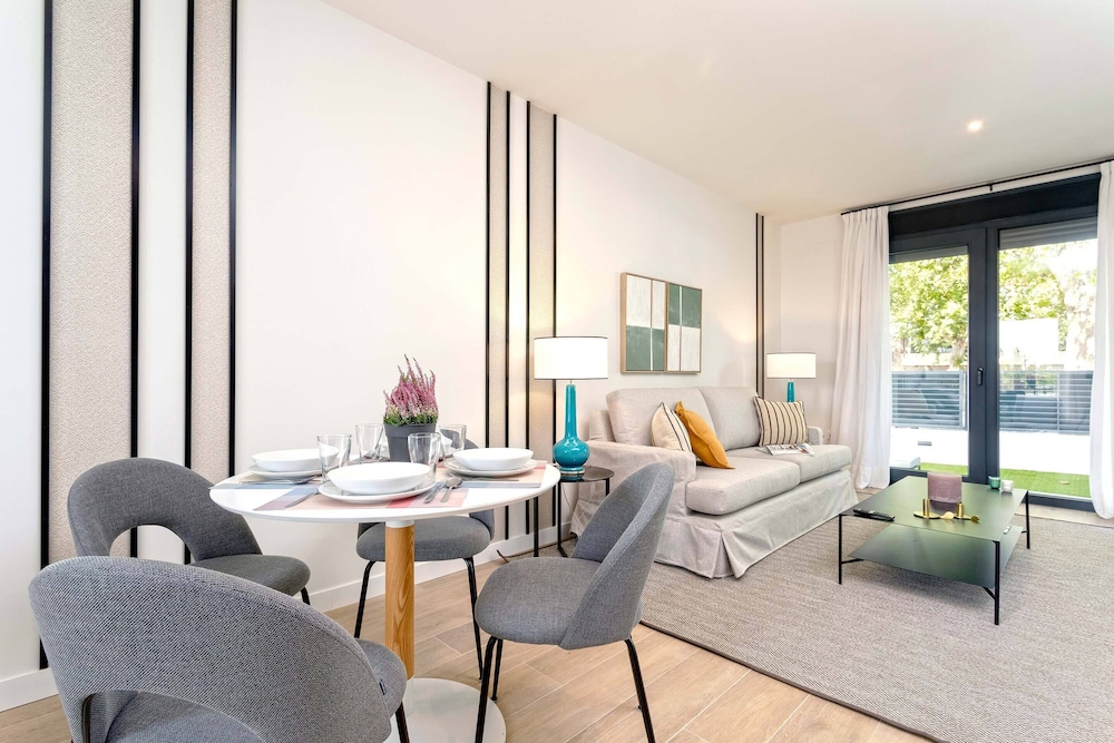 Amazing Studio With Large Terrace Pool and Parking Arruzafa II