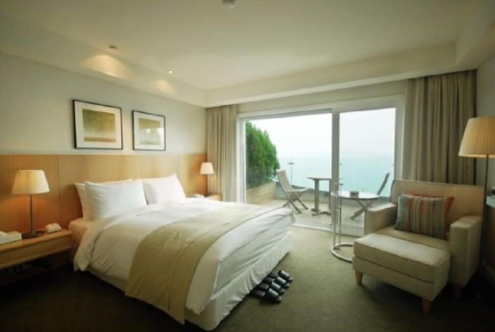 Hotel Illua 12