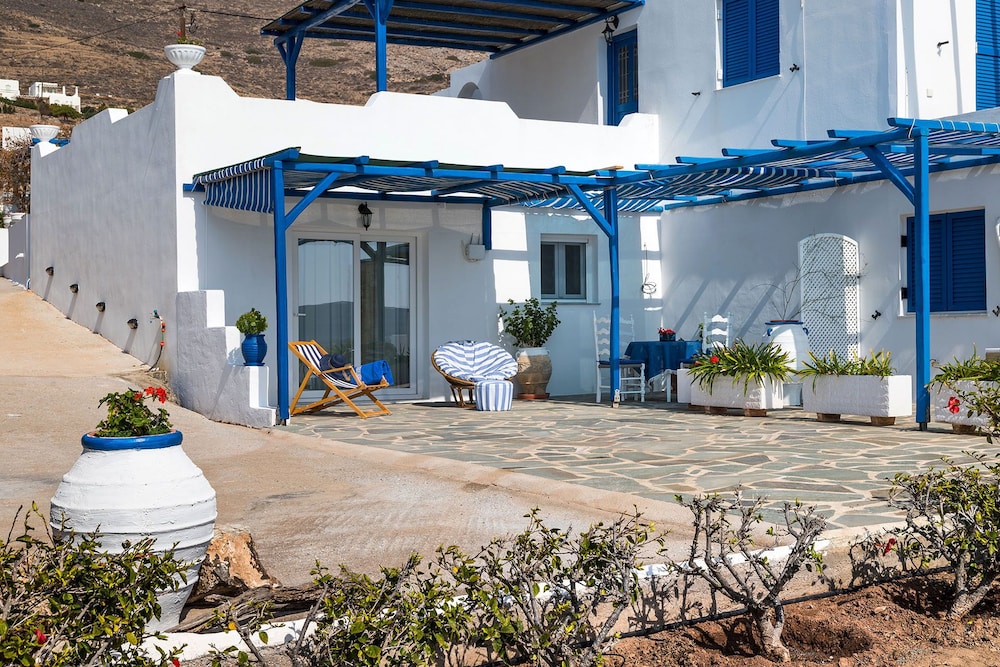 Sea View Studios