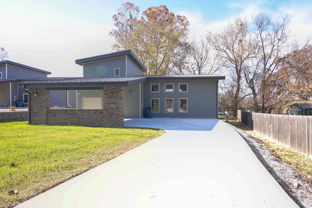 Pet-friendly Cotter Retreat w/ Deck & Gas Grill! view 2