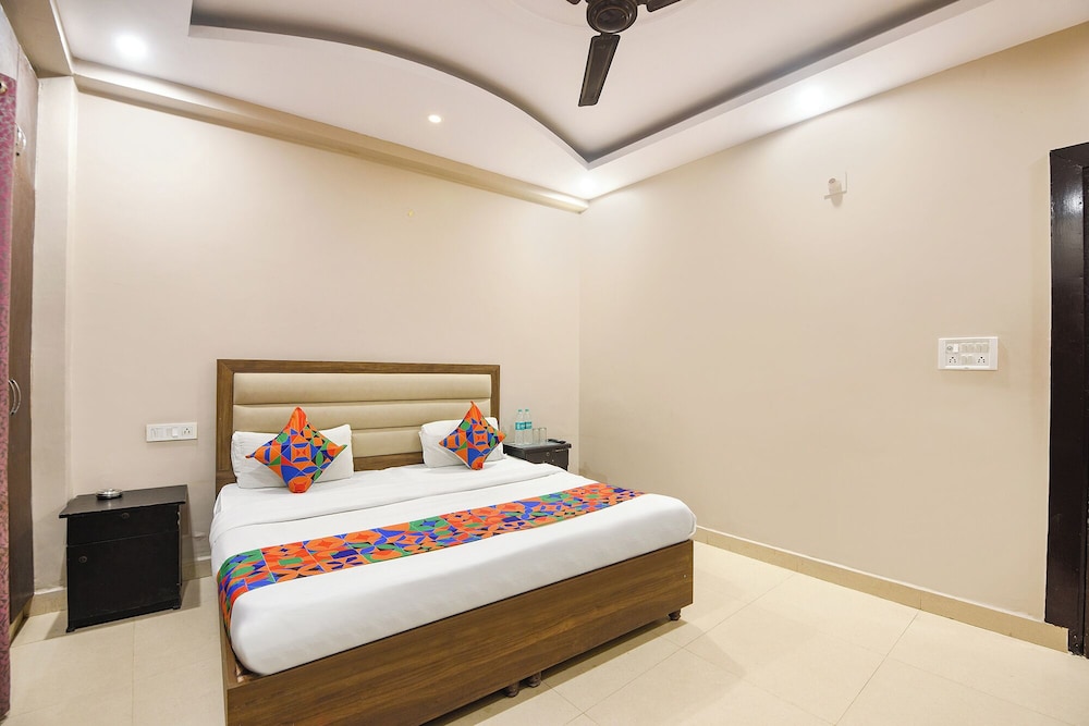 Fabhotel Kanchan Palace